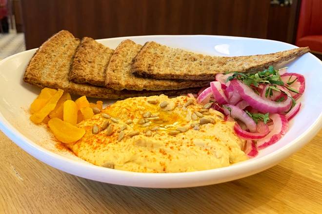 Lemony Chickpea Hummus & Califlower Pita