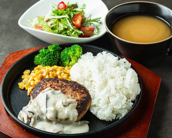 ハンバーグセット(ノーマル) Hamburger set (normal)