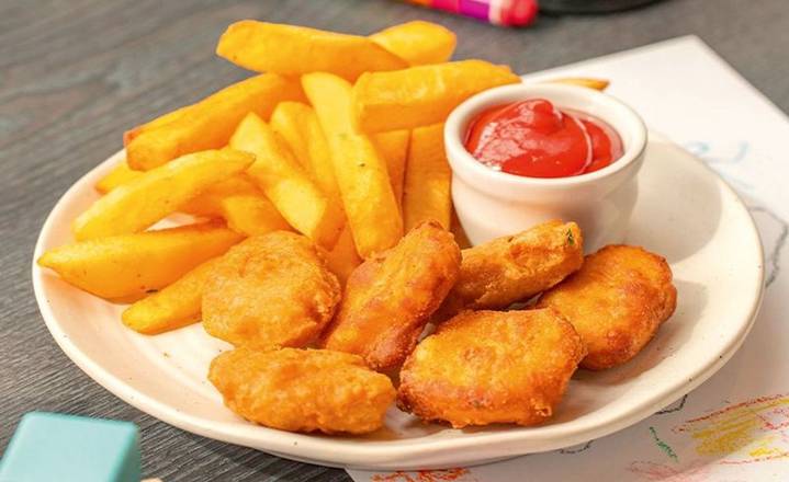 KIDS Chicken Nuggets & Chips