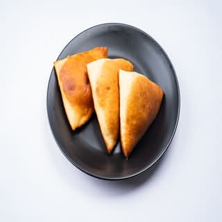 Mahamri (3pcs)