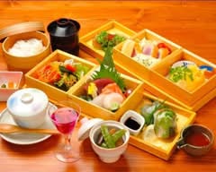 サハラダイニ ング