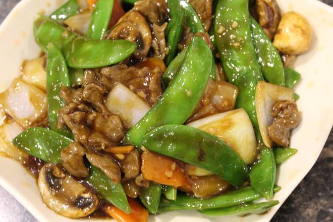 Beef with Snow Peas and Fresh Mushrooms