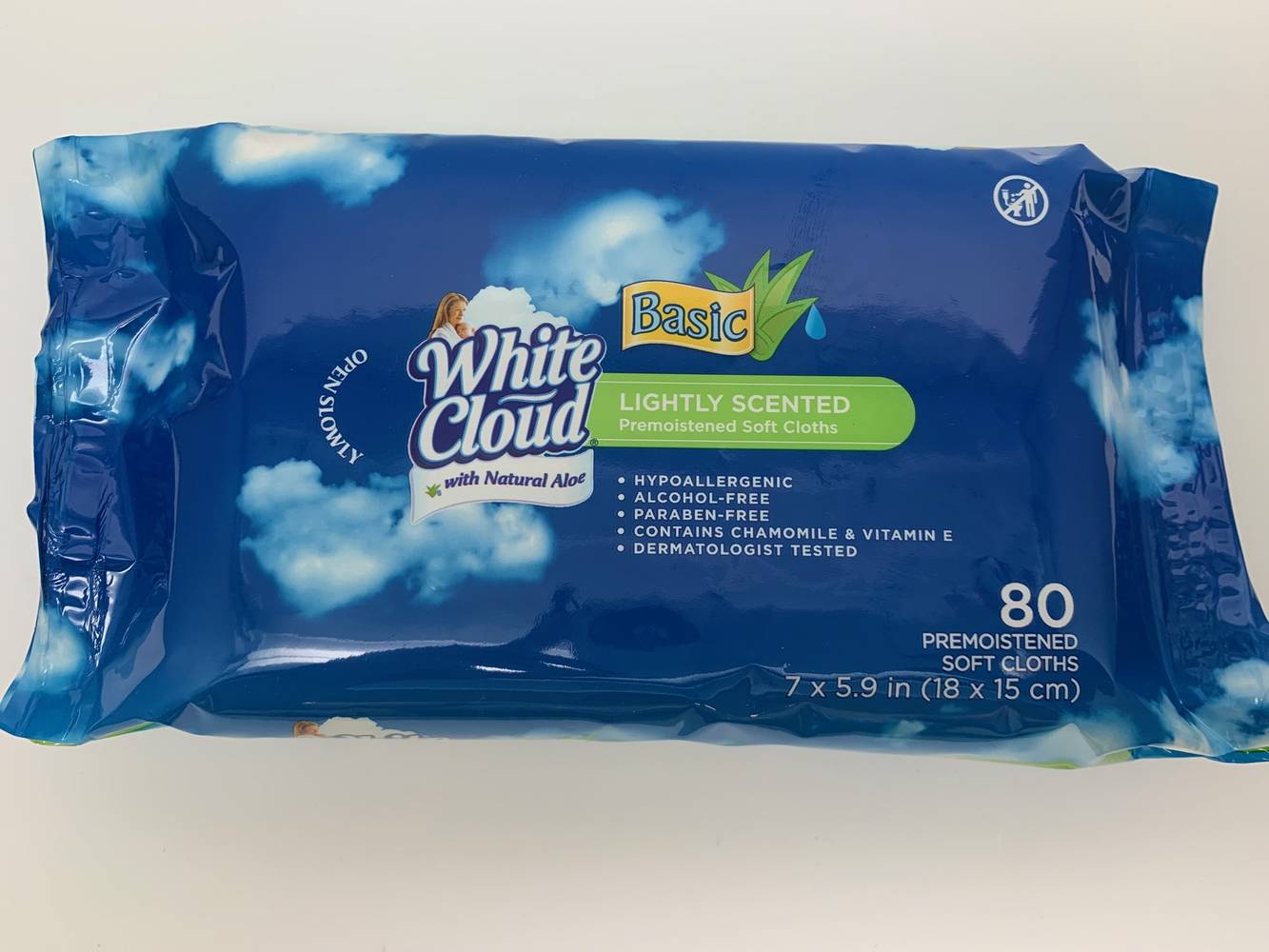 White Cloud Lightly Scented With Aloe Wipes