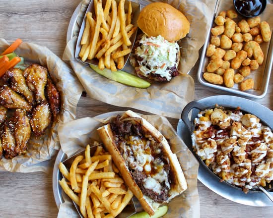 Junior's Bar and Grill (2080 Western Ave)