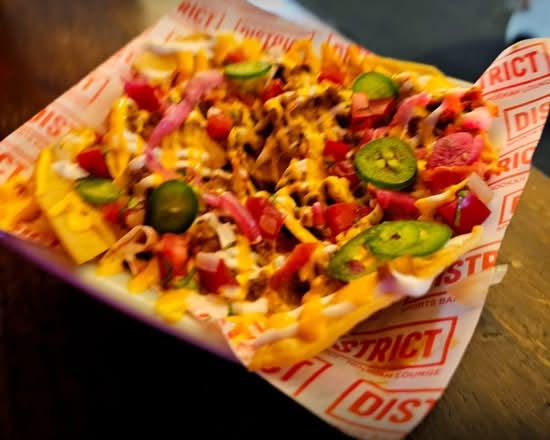 District Sports Bar & Hookah Lounge (San Salvador)