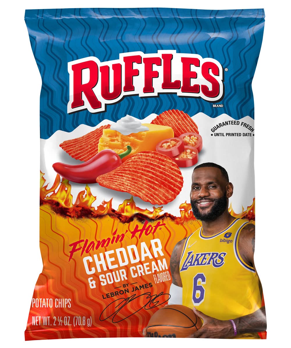 Ruffles Potato Chips, Flamin' Hot Cheddar & Sour Cream (2.5 oz)