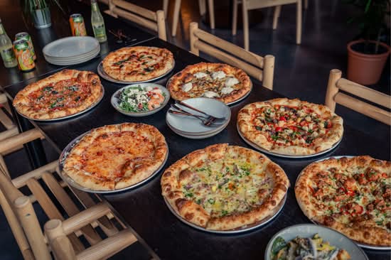 Cheezy's Artisan Pizza