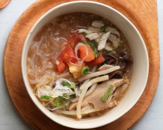 トマトと国産蒸し鶏の酸辣湯春雨（成城石井自家製）　J-556