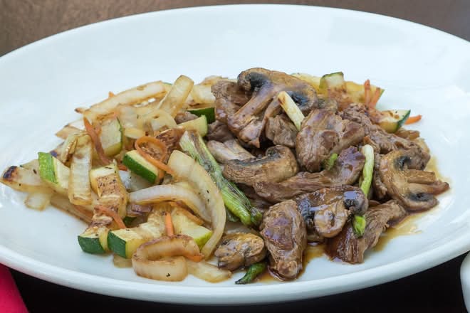 STEAK JULIENNE*