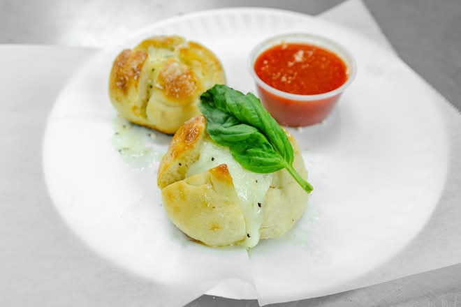 Garlic Knots Deluxe