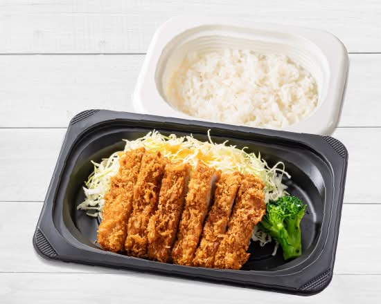 自家製厚切りひれかつ弁当