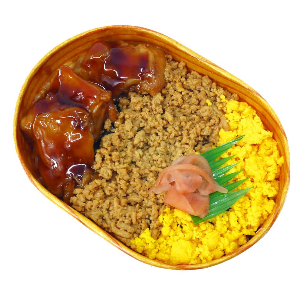 焦がし醤油仕立ての鶏そ  ぼろごはん