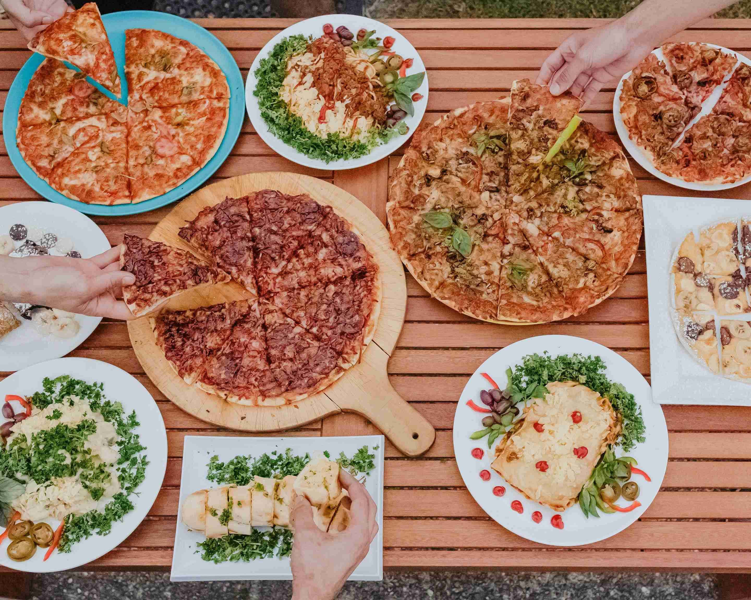 Order Pizza Face Biggera Waters Menu Delivery and Takeaway in Gold