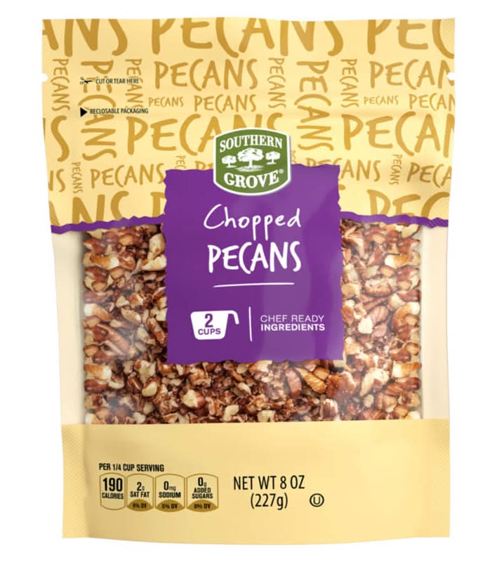 Southern Grove Chopped Pecans (8 oz)