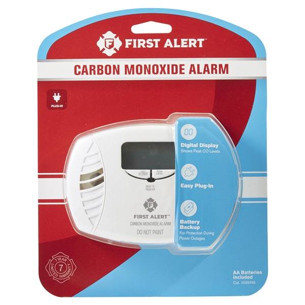 First Alert Co615 Plug-In Carbon Monoxide Alarm (1 ct)
