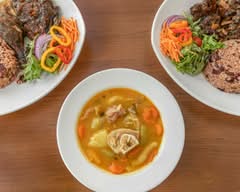 Centre Bigga Taste Poulet Frit Et Jerk (5488 Rue Sherbrooke O)