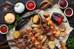 Bernie's BBQ (2588 Broadway )