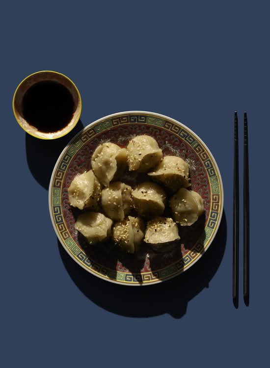 Jiaozi Kurczak Hoisin z Pak-Choi