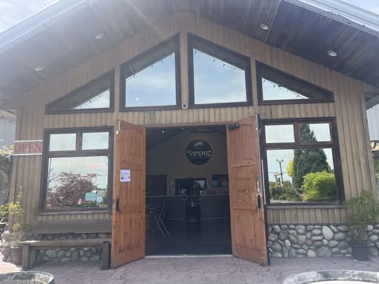Sanduz Estate Wines (Richmond)
