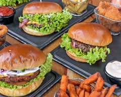 PEACE LOVE & BURGERS