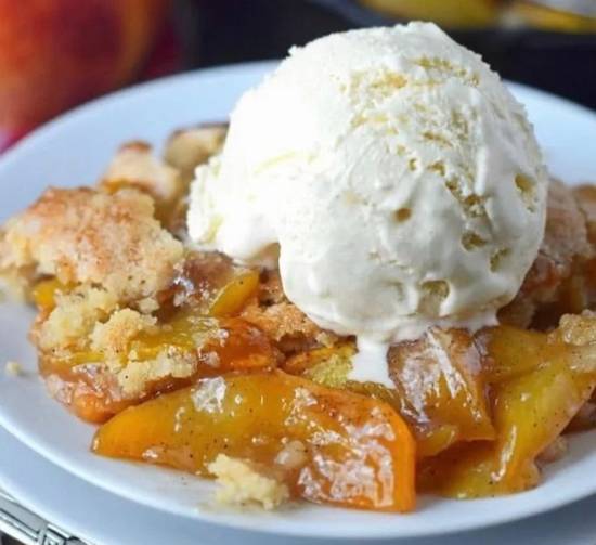 Grandma’s Peach Cobbler A La Mode