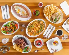 Farmhaus Table