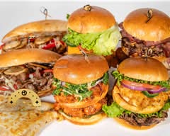Mini Moes Burger, Wraps & Funnel Cakes