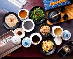 唐太盅養生燉品甜湯 春不荖中港店