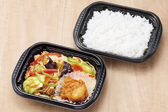 肉野菜炒め 唐揚弁当