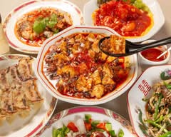 中華料理 ぎょうざ八萬(パーマン)平尾店