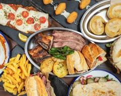 El Club De Las Brasas