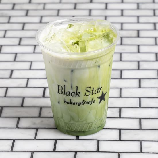 Matcha Iced Latte (Medium)
