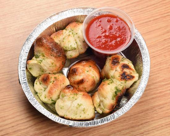 Garlic Knots (Four Pieces)