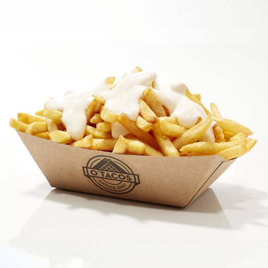 Frites sauce fromagère