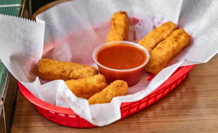 Mozzarella Sticks (6)