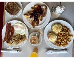 Kamári Kafé (6101 North Northwest Highway)