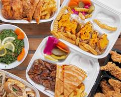 Lia's Schawarma & Grill