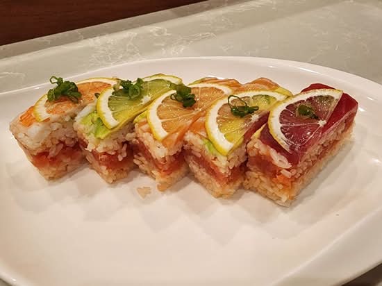 Sushi Ren (16480 Paseo del Sur 115)