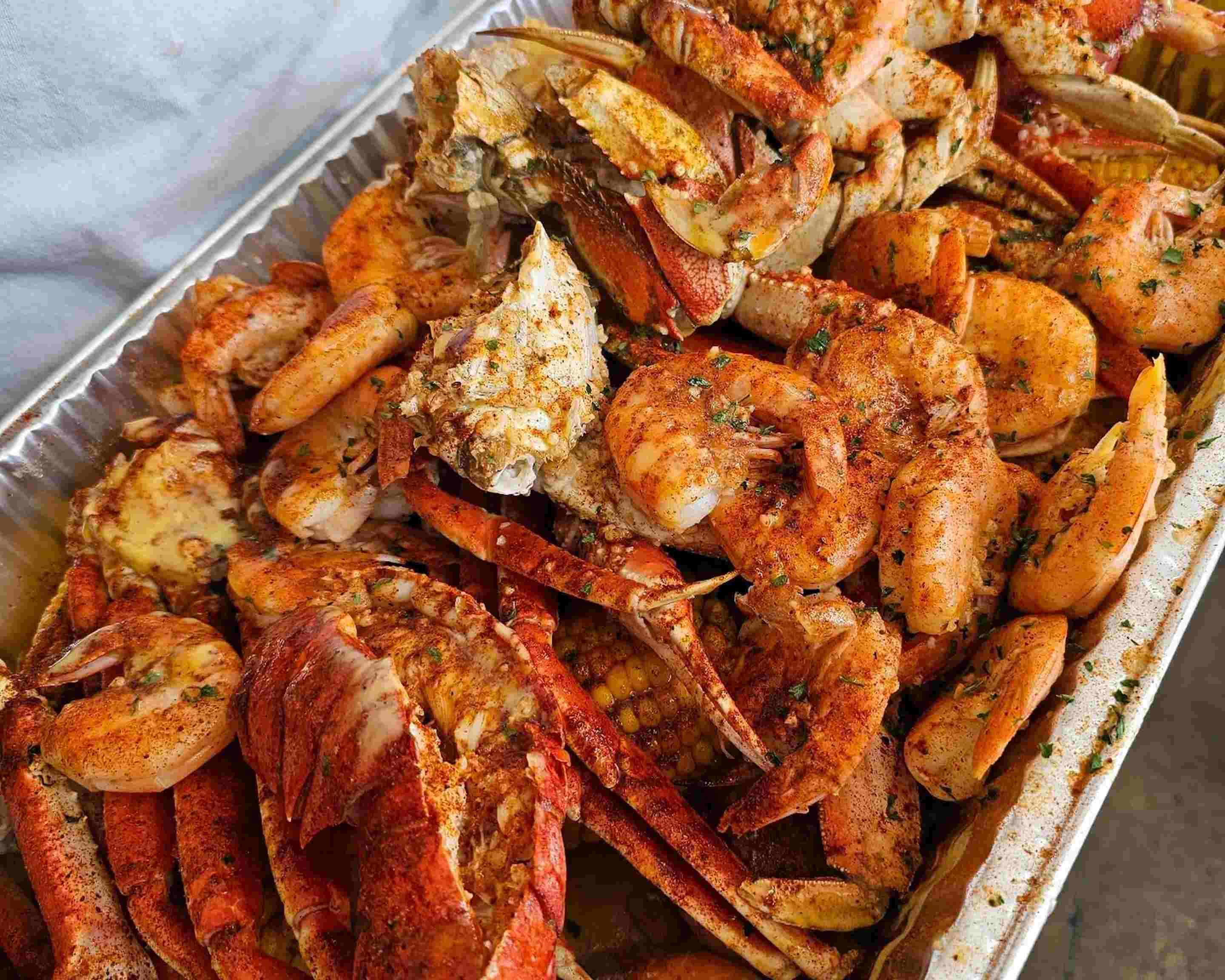 Order Q's Crackin Crab & Seafood Kitchen Menu Delivery【Menu & Prices】| Central Atlantic Coast