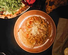 Frankie's Restaurant & Bar