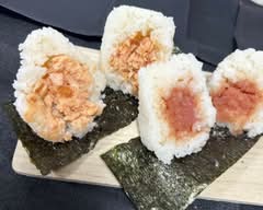 THE  ONIGIRI  SHOP