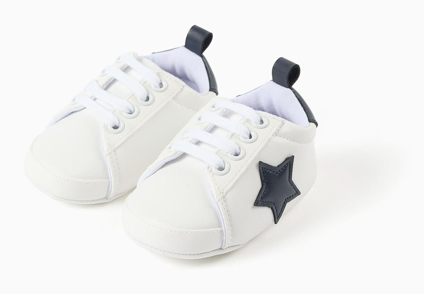 Sapatilhas Com Cordões E Estrela Bordada Para Recém-Nascido, Branco/Azul (Branco - 16/17)