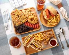 長頸鹿與貓輕食坊