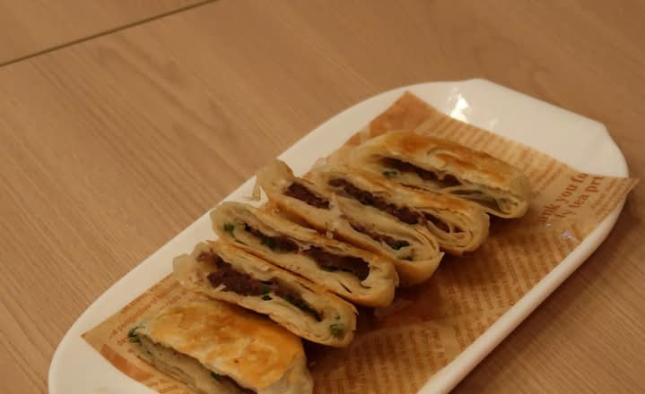 Crispy Beef Pancake (6Pcs) 香酥牛肉饼