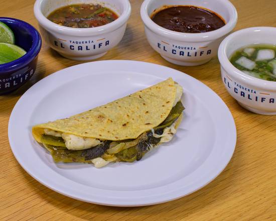 Quesadilla / Rajas con crema