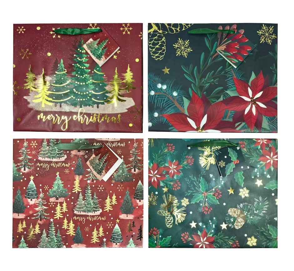 Traditional Christmas Gift Bag (4 ct)