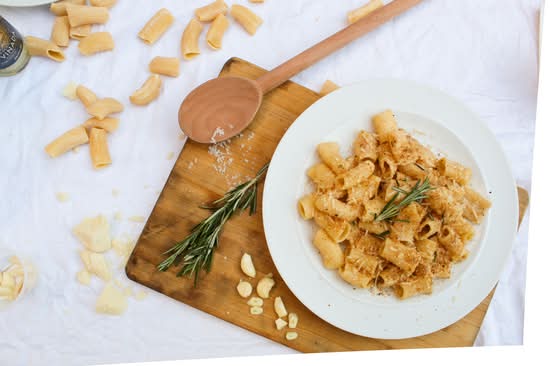 Sundays Pasta Lab FCP (100 King St W)