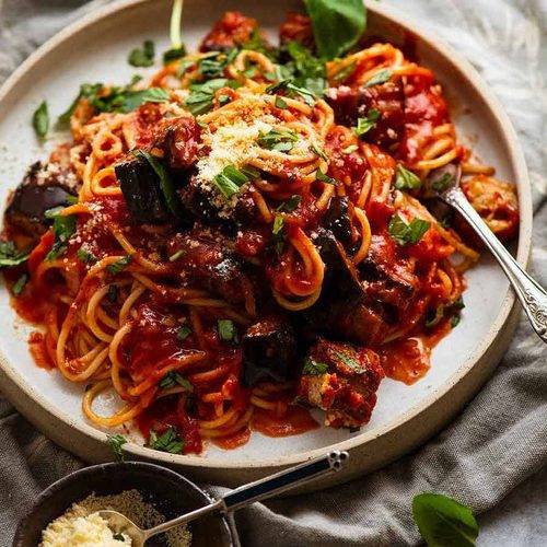 Pasta aubergine Alla Parmesane