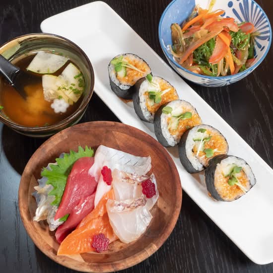 Sashimi and Maki Set