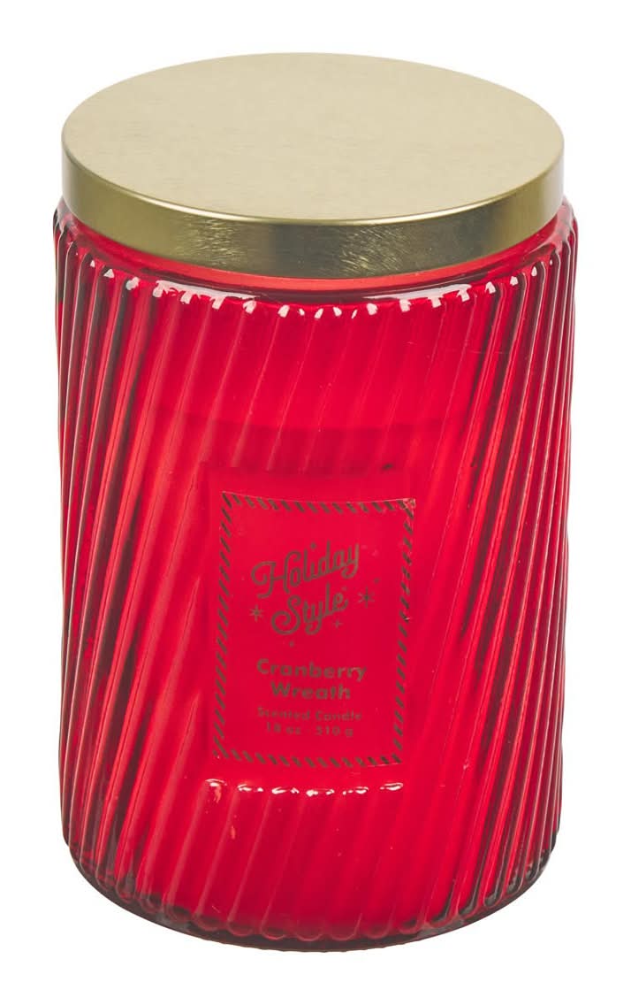 Holiday Style Cranberry Wreath Scented Candle 18 Oz